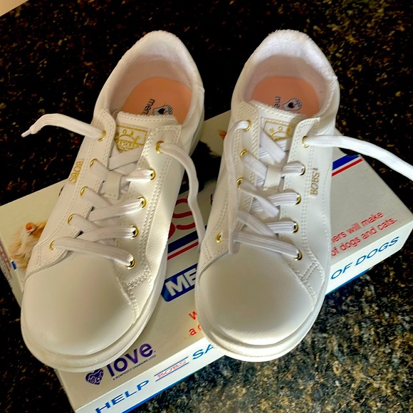 Bobs d’vine instant delight from Skechers with memory foam white faux leather 9 - Picture 1 of 10